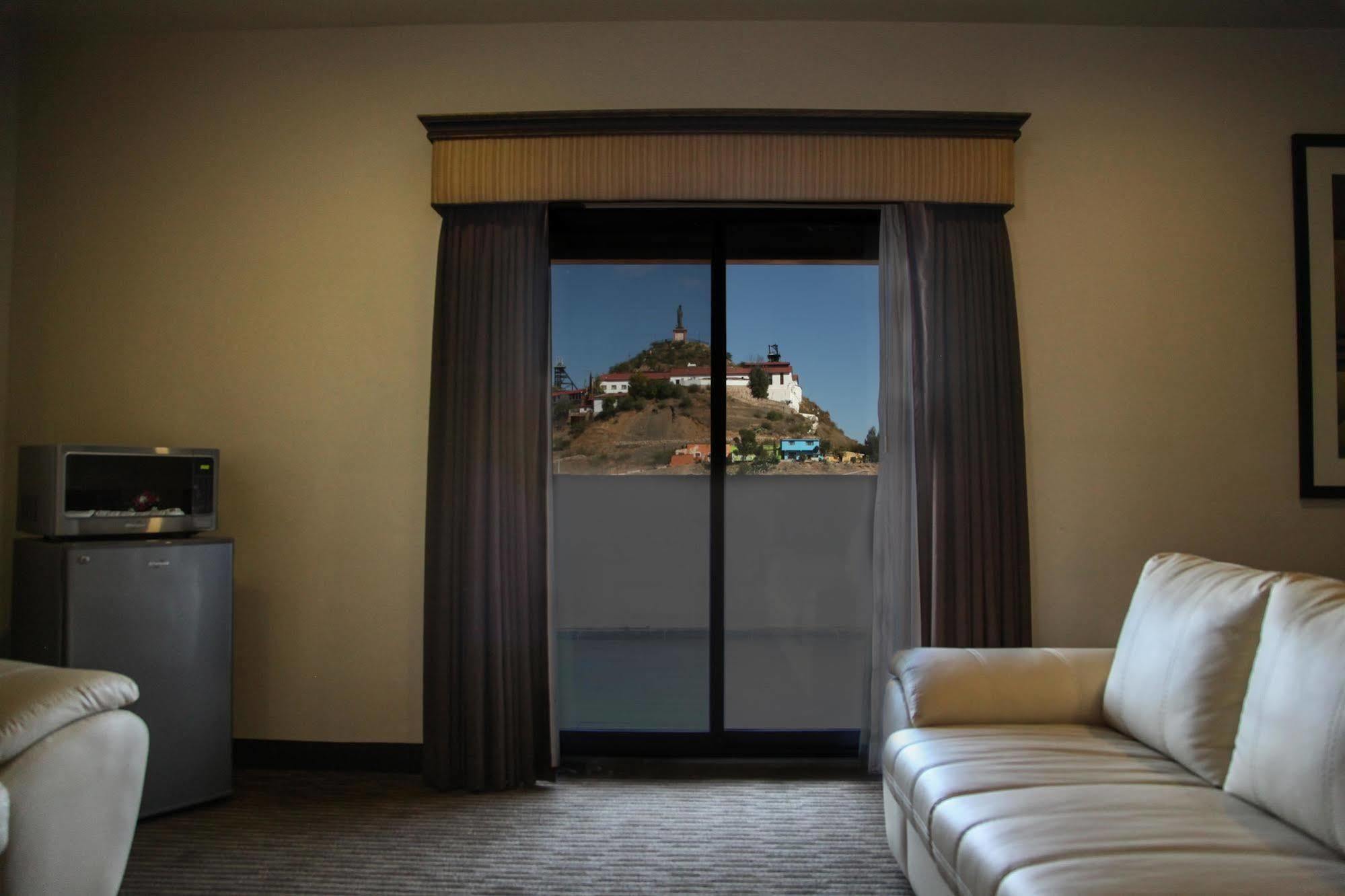 Best Western Plus La Mina Parral Zimmer foto